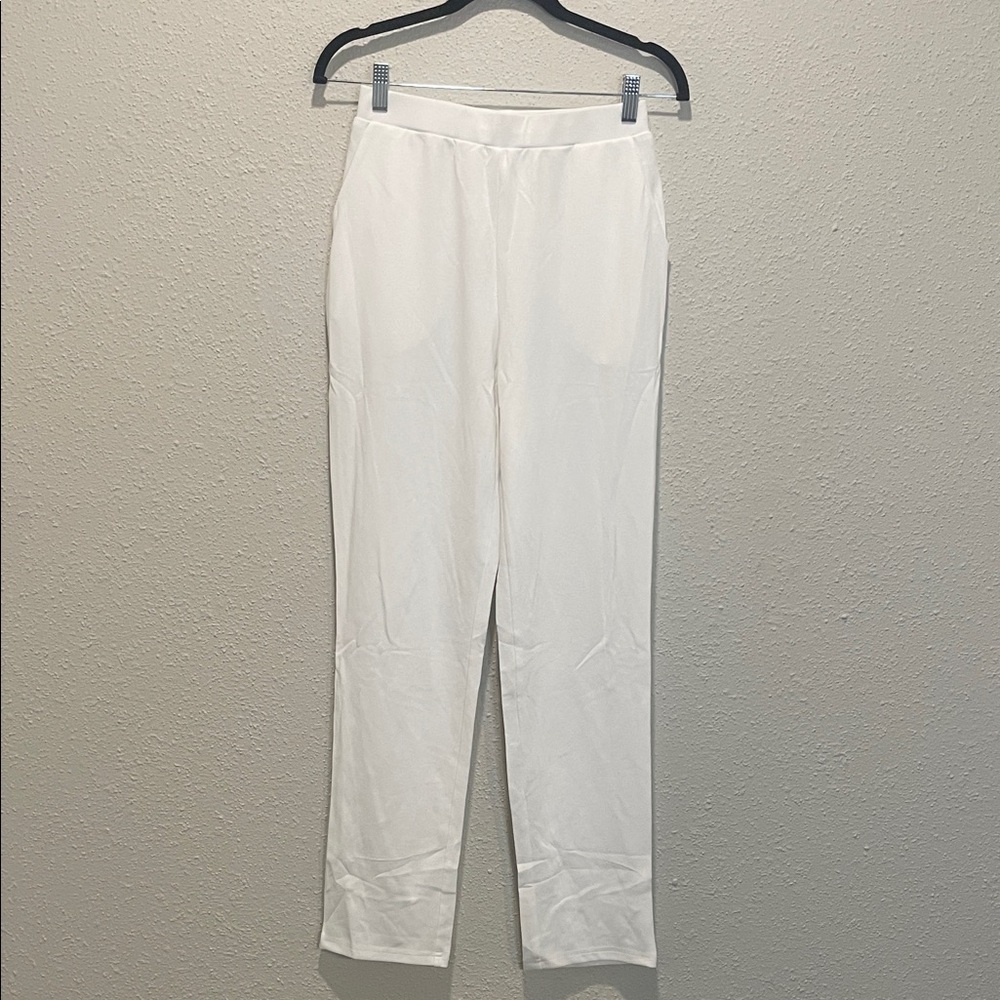Elegant White Blazer and Pants Set - Picture 2 of 8